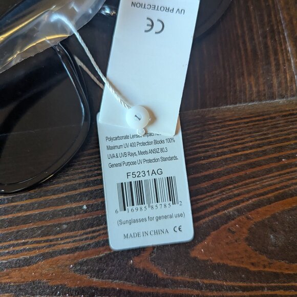 Sunglasses - Picture 3 of 5